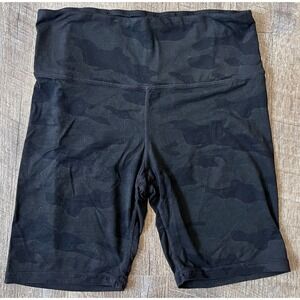 Urban Daizy black camo biker shorts‎ size L